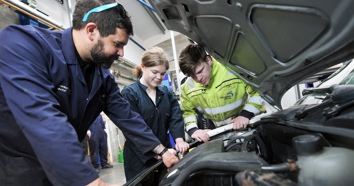 Light Vehicle Maintenance And Repair Level 2 | Coleg Sir Gâr